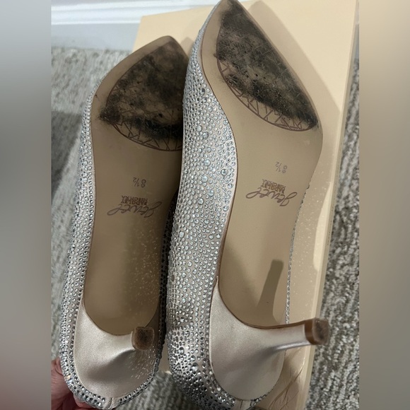 Jewel Badgley Mischka Women's Frenchie Kitten Heel Evening Pumps - Picture 5 of 6